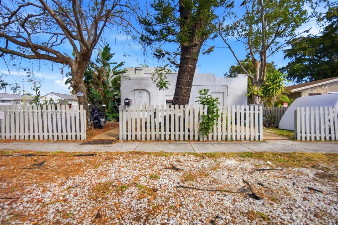 224 SW 14th St, Dania Beach, Florida 33004, Amerika Birleşik Devletleri