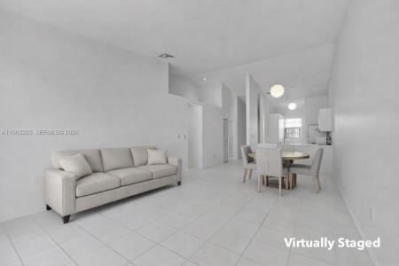 6708 NW 193rd Ter, Hialeah, Florida 33015, USA