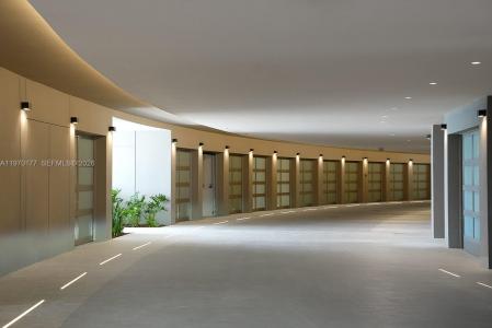 5 Grove Isle Drive M204, Coconut Grove, Florida 33133, USA