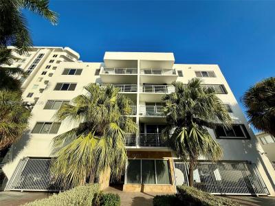 1605 Bay Rd 407, Miami Beach, Florida 33139, USA