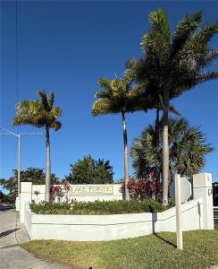 201 Lake Pointe Dr 202, Oakland Park, Florida 33309, USA