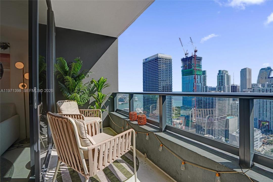159 NE 6th St 3214, Miami, Floride 33132, États-Unis