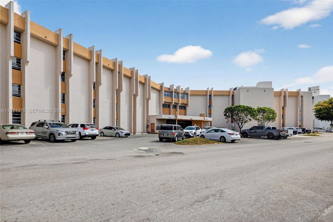 9678 Fontainebleau Blvd 411, Miami, Floride 33172, États-Unis