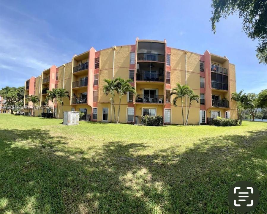 4705 NW 7th St 206-7, Miami, Florida 33126, USA