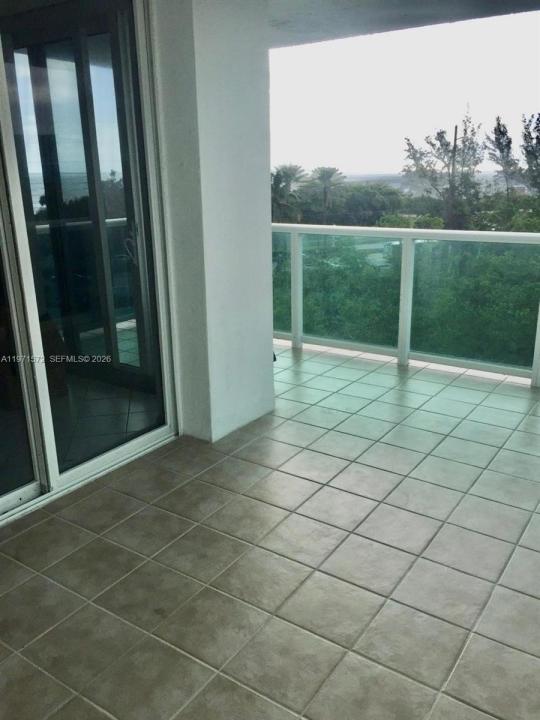 100 Bayview Dr 516, Sunny Isles Beach, Floride 33160, États-Unis
