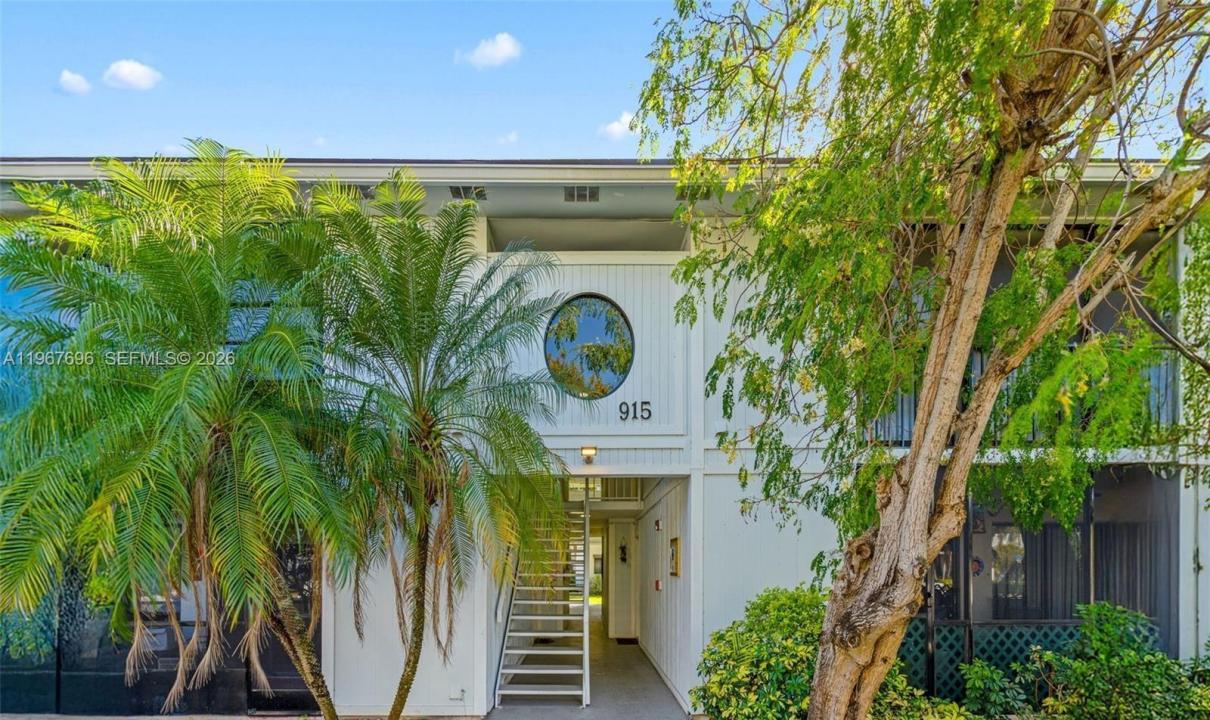 915 NE 199th St 206-15, Miami, 플로리다 33179, 미국