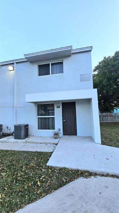 535 NW 19th St 369, Miami, Florida 33136, Stati Uniti
