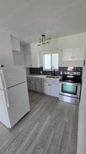 9270 E Bay Harbor Dr 7B, Bay Harbor Islands, Florida 33154, USA