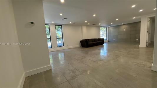 1900 SW 22nd St 101, Miami, Florida 33145, USA