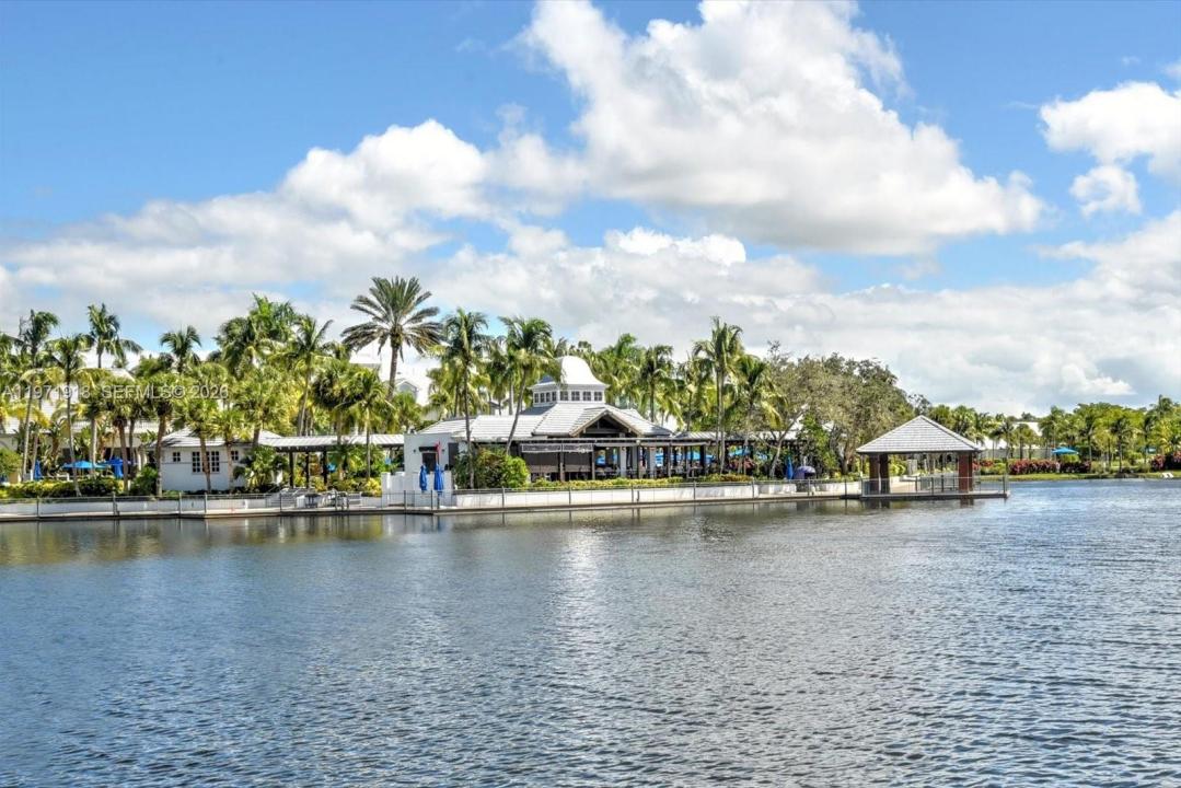 8385 Whisper Trace LN Apt. 104, Naples, Floride 34114, États-Unis