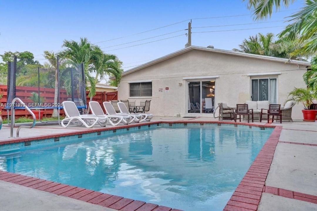 208 SW 2nd Ave, Hallandale Beach, Florida 33009, Stati Uniti
