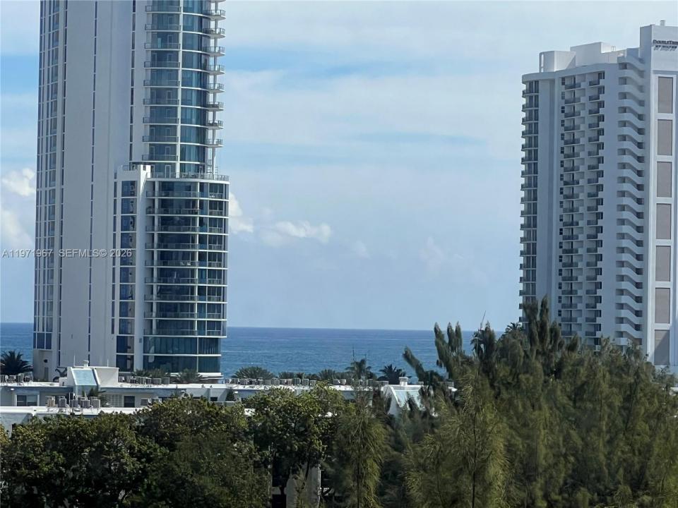 17600 N Bay Rd N902, Sunny Isles Beach, Floride 33160, États-Unis