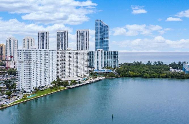 300 Bayview Dr 2101, Sunny Isles Beach, Floride 33160, États-Unis