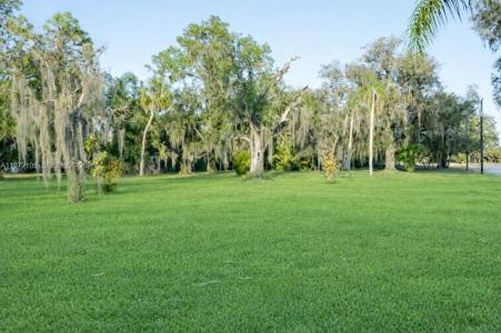 2014 Ft Denaud Rd, La Belle, Florida 33935, USA