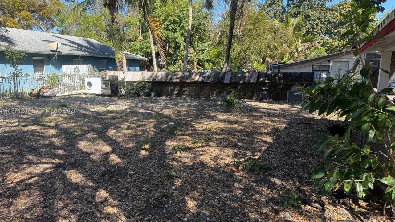 7613 NE 3rd Ave, Miami, Floride 33138, États-Unis