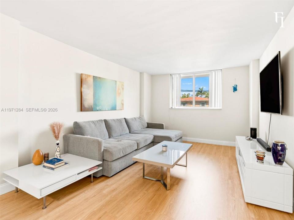 1251 NE 108th St 108, Miami, Florida 33161, Stati Uniti