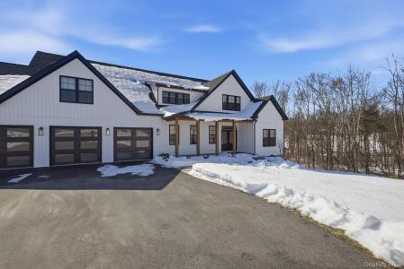 6 Conifer Court, Poughkeepsie, Nowy Jork 12603, USA