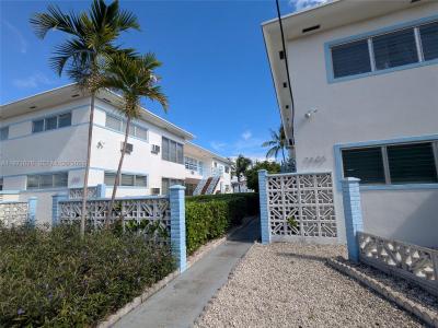 7805 Crespi Blvd 2, Miami Beach, Florida 33141, USA