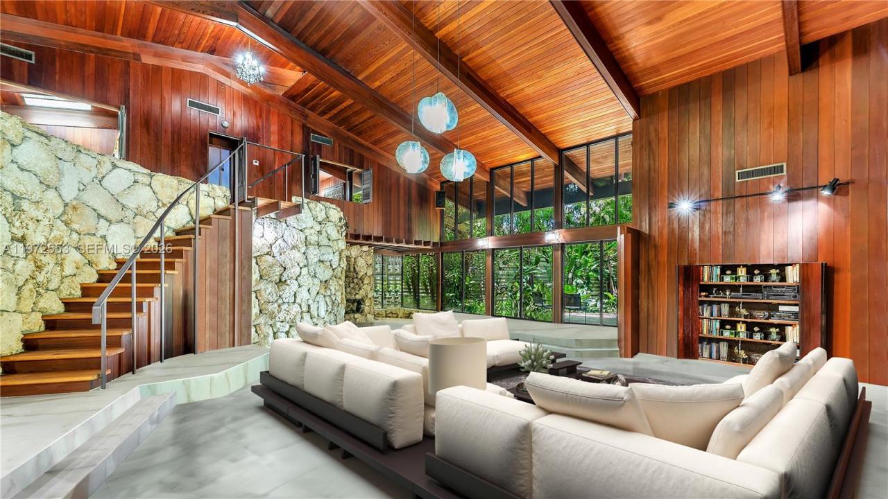 Miami, Florida 33156