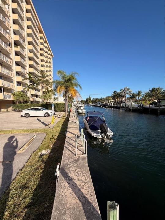 2350 NE 135th St 503, North Miami, Floride 33181, États-Unis