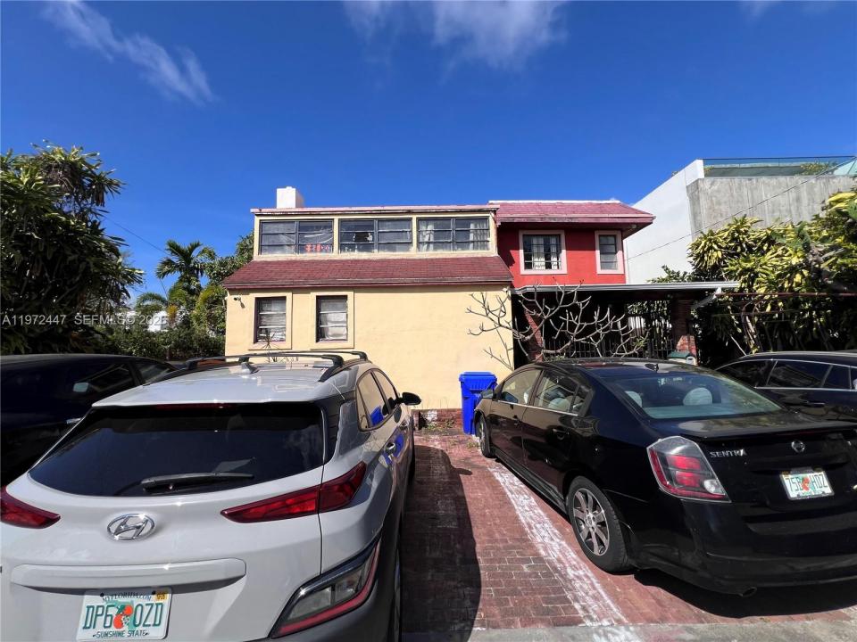 2278 SW 16th Ave, Miami, Florida 33145, USA