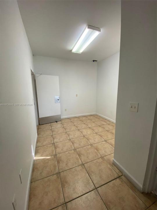 2431 W 80th St 5-C, Hialeah, Floride 33016, États-Unis