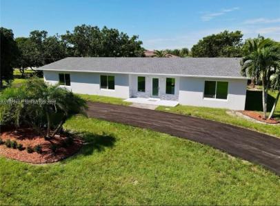 27501 SW 162nd Ct, Homestead, Florida 33031, USA