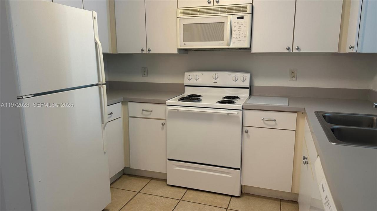 1250 S Miami Ave 1012, Miami, Floryda 33130, USA