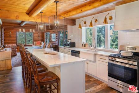 Altdorf Drive, Crestline, Californie 92325, États-Unis