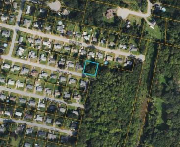 Cypress Avenue, Tiverton, RI 02878, USA