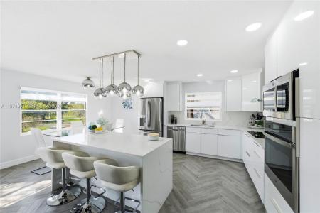 1551 SW 135th Ter 201G, Pembroke Pines, Florida 33027, USA