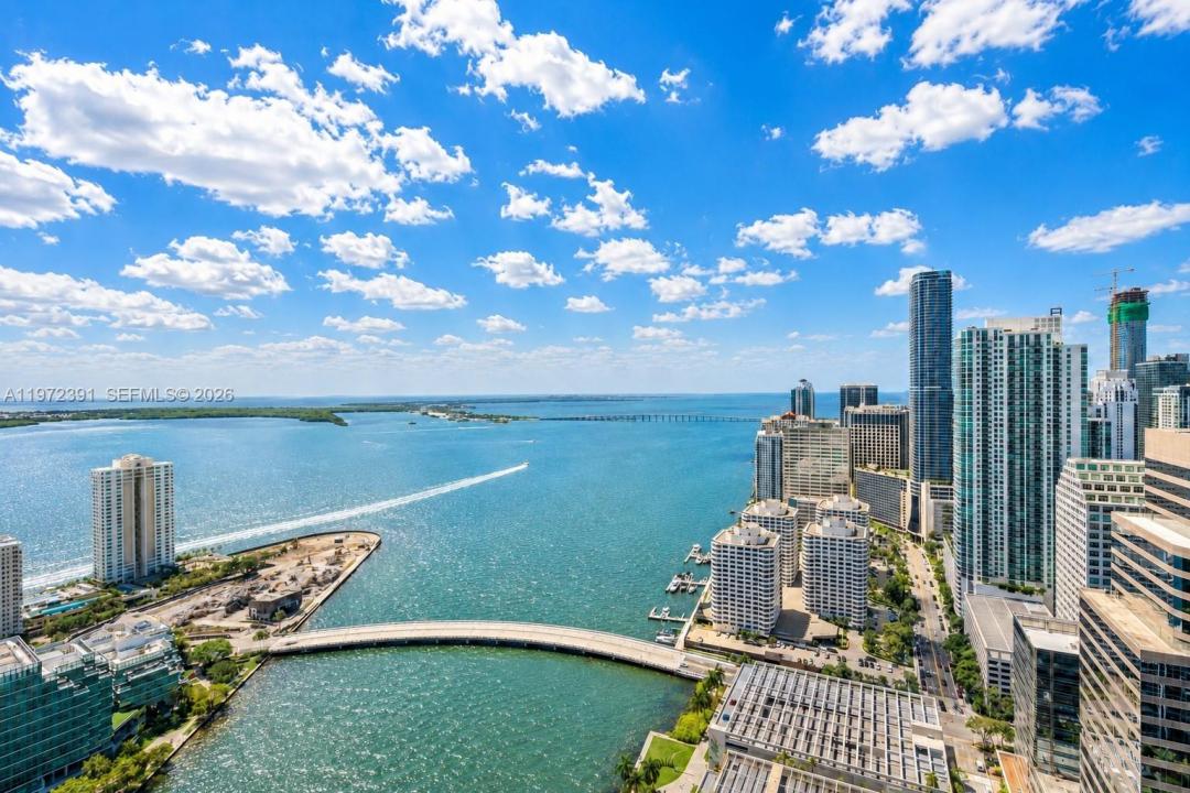 495 Brickell Ave 4705, Miami, Florida 33131, USA