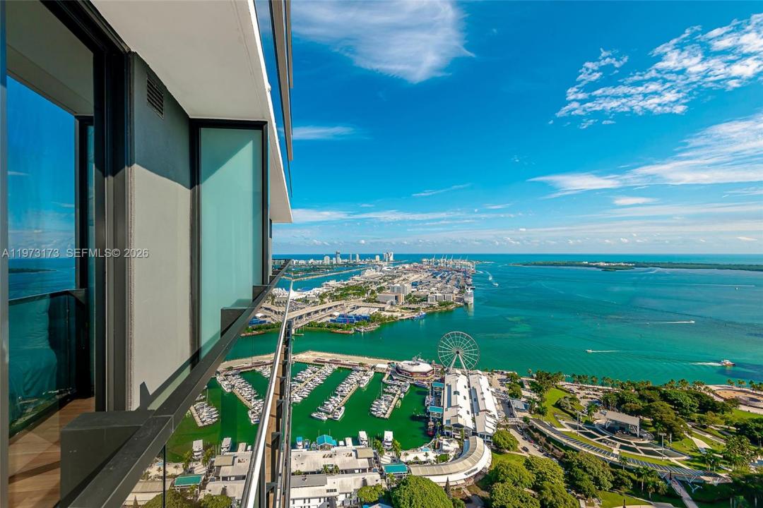 398 NE 5th St 4512, Miami, Floride 33132, États-Unis