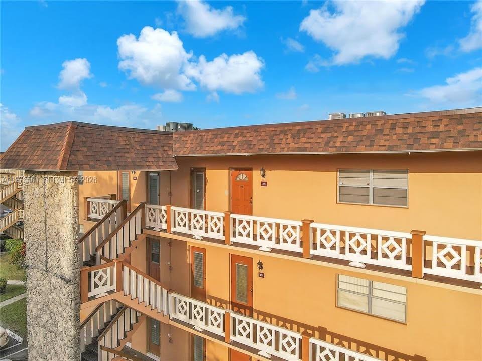 5021 W Oakland Park Blvd 104, Lauderdale Lakes, Floride 33313, États-Unis