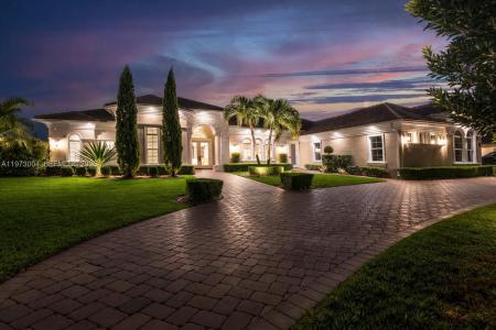 4950 E Sterling Ranch Cir, Davie, Florida 33314, USA