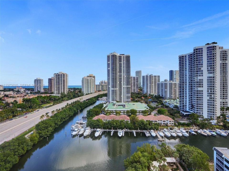 3400 192nd ST 1811, Aventura, Florida 33180, USA