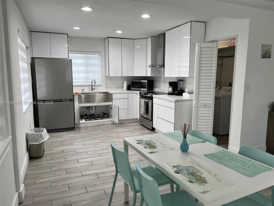 3008 NW 13th St, Miami, Florida 33125, Stati Uniti