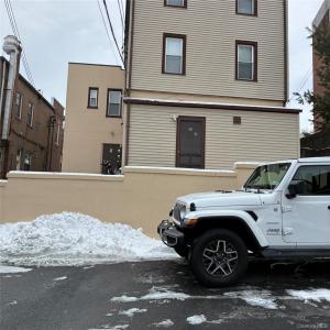 33 Park Avenue, Ramapo, New York 10901, USA