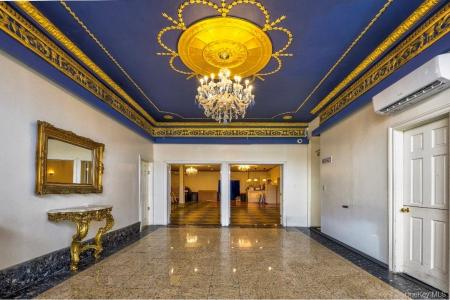 56-70 58th Street, Нью-Йорк, Нью-Йорк 11378, Соединенные Штаты