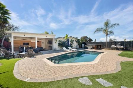 Madrid Way, Spring Valley, California 91977, Estados Unidos