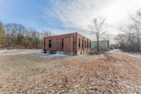 30 Harris Street, Putnam, Connecticut 06260, USA