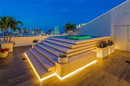 88 SW 7th St 4203, Miami, Florida 33130, USA