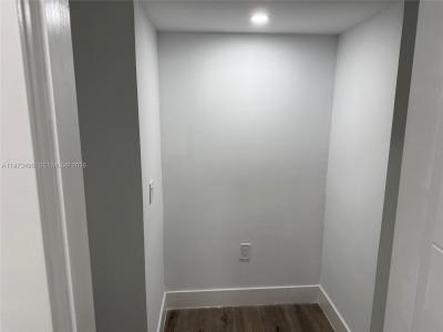 926 Michigan Ave 12, Miami Beach, Florida 33139, USA