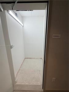 9201 E Bay Harbor Dr 303, Bay Harbor Islands, Florida 33154, USA