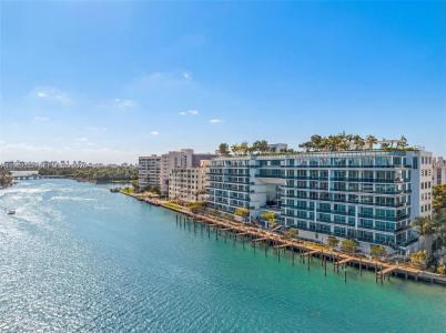 9201 E Bay Harbor Dr 309, Bay Harbor Islands, Florida 33154, USA