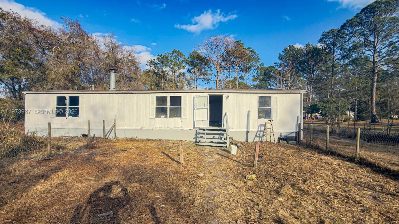 124 Cypress Dr, Palatka, Florida 32177, USA