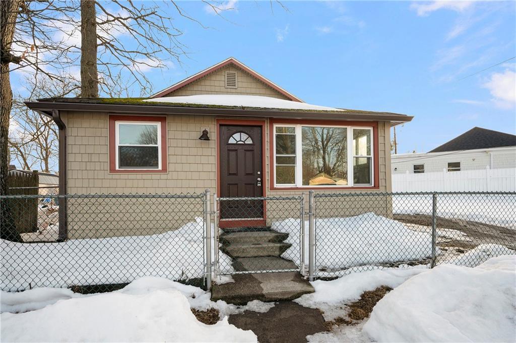 17 Ardway Avenue, Warwick, Rhode Island 02889, États-Unis