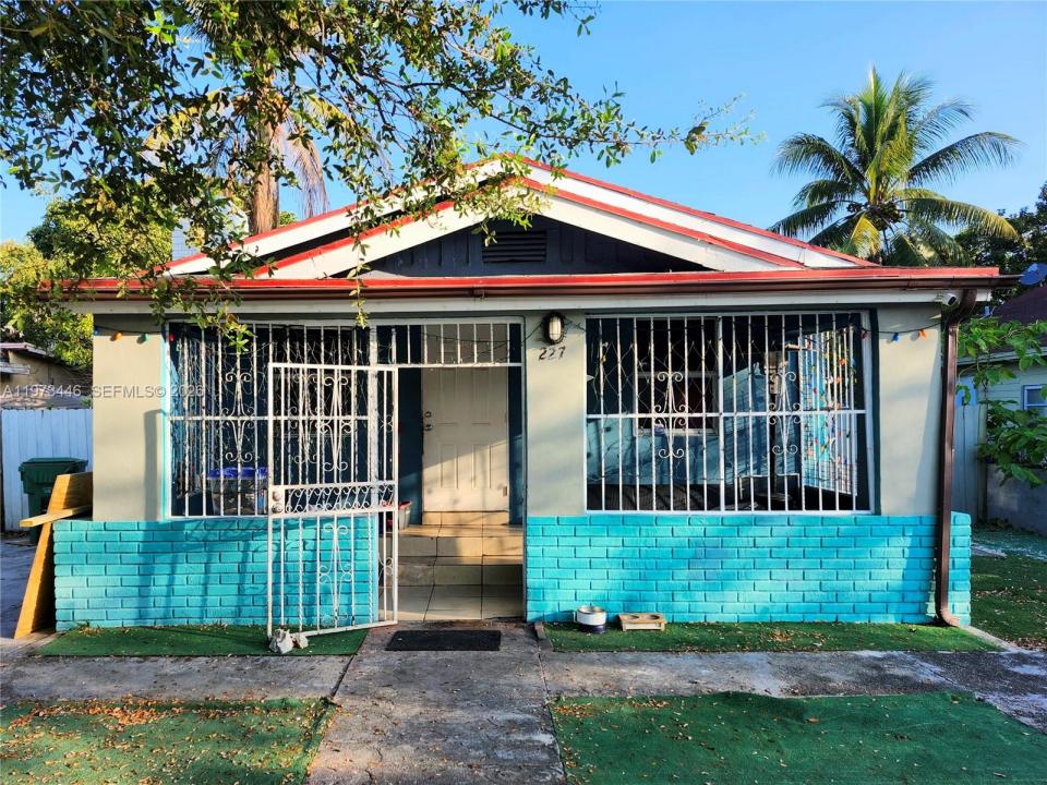 227 NW 33rd St, Miami, Floride 33127, États-Unis