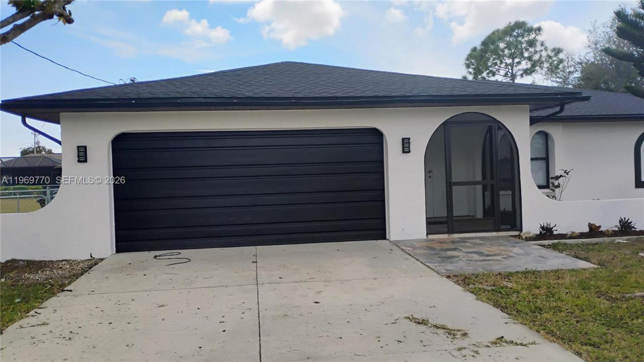1404 SE 19TH St., Cape Coral, Florida 33990, USA