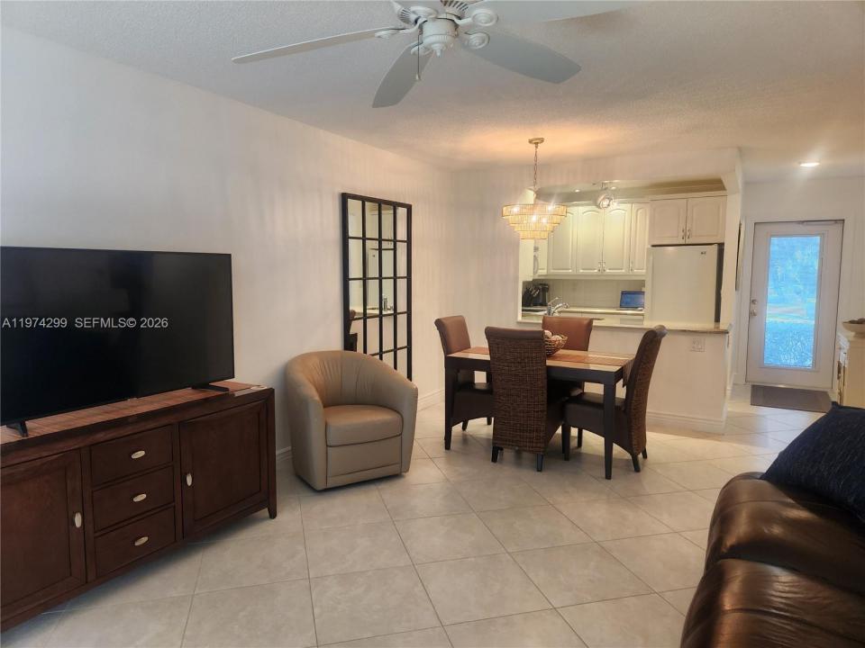 5101 NW 34th St 101, Lauderdale Lakes, Floride 33319, États-Unis